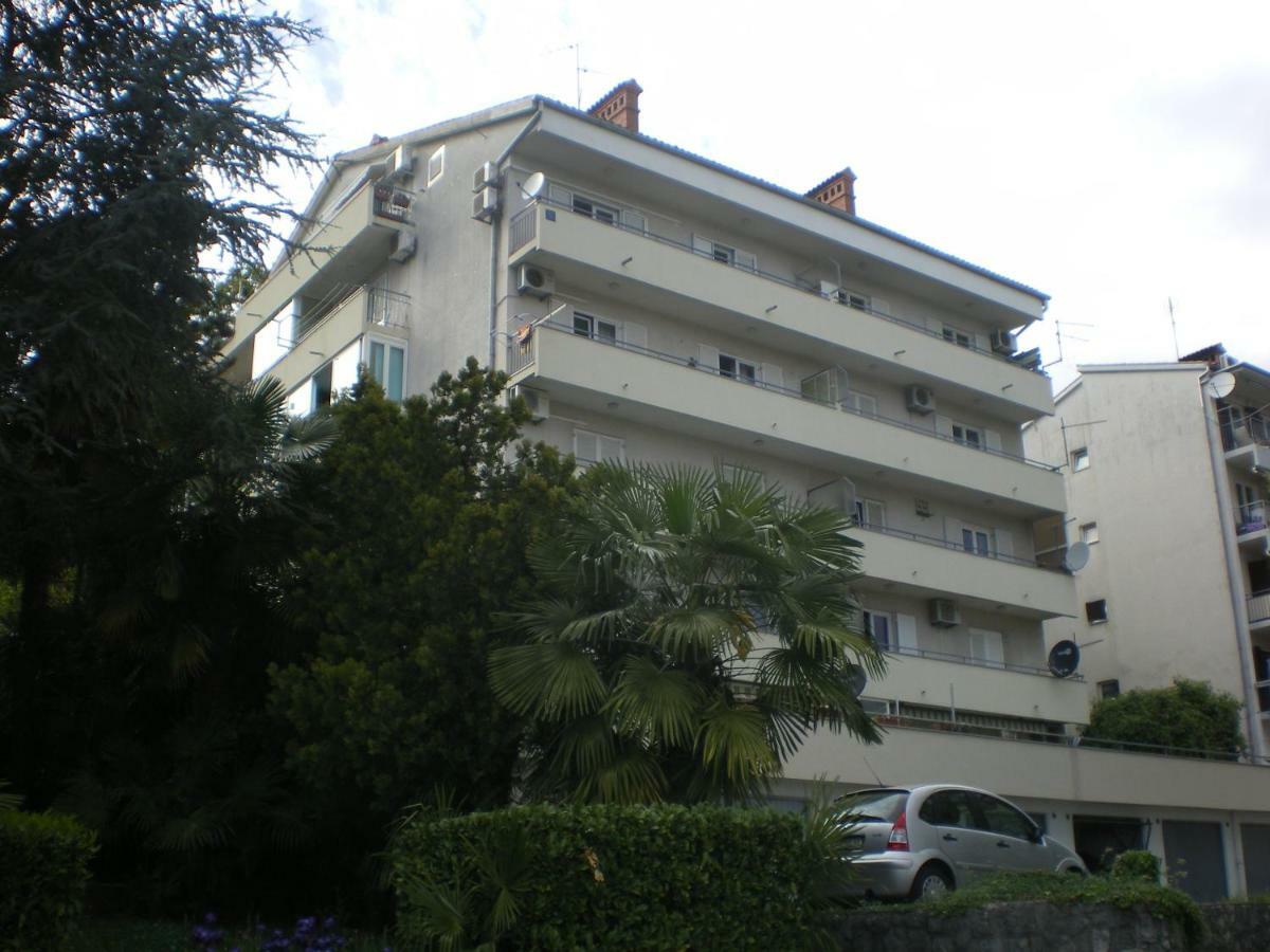Apartment Nadia Lovran Exterior foto
